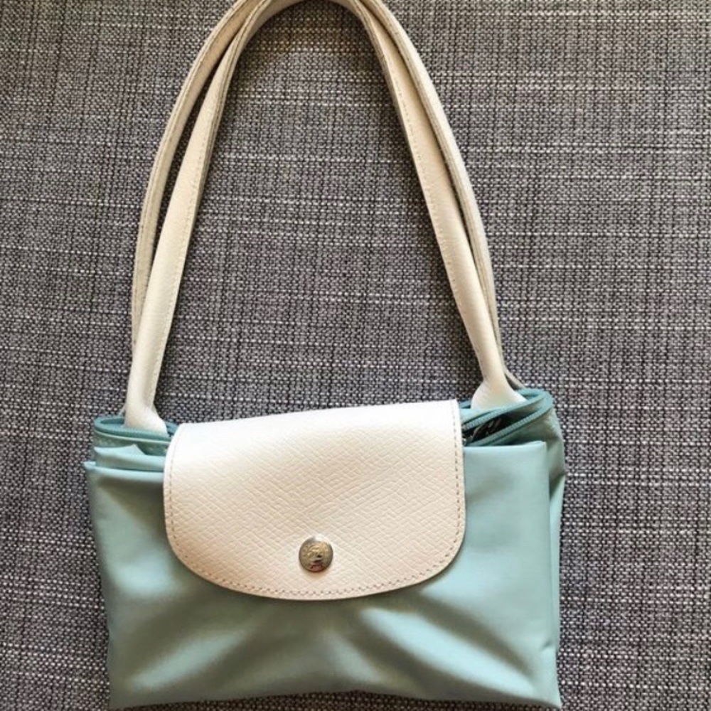 Light mint color medium limited Longchamp tote
